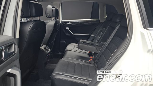 Volkswagen Tiguan 2022 — photo 17