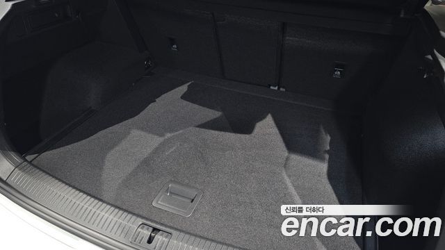 Volkswagen Tiguan 2022 — photo 27