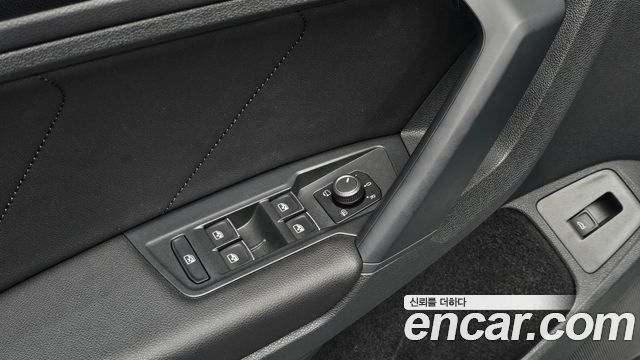 Volkswagen Tiguan 2022 — photo 29