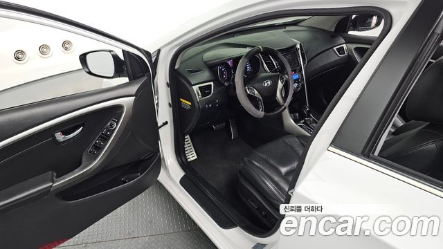 Hyundai i30 2012 — photo 17