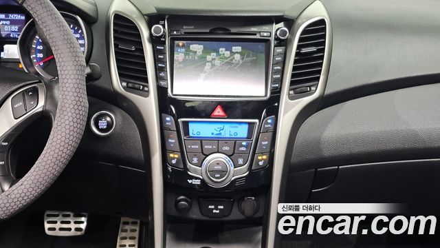 Hyundai i30 2012 — photo 21