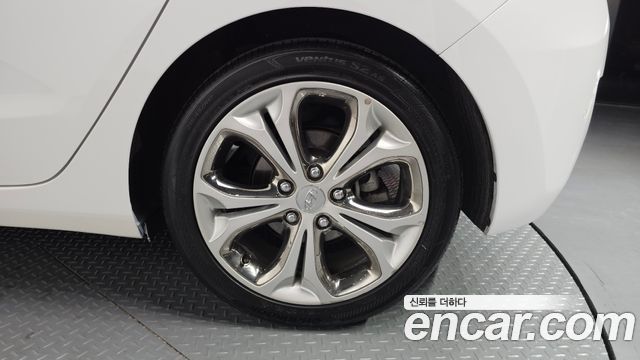 Hyundai i30 2012 — photo 7