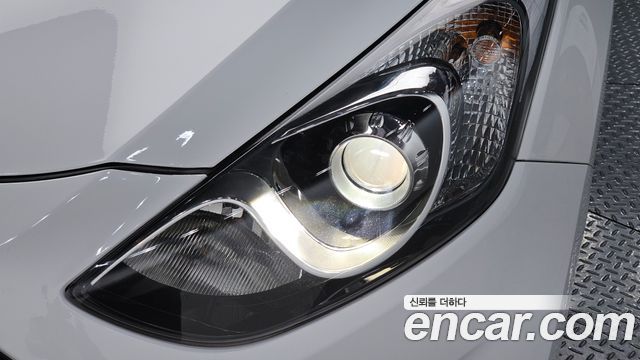 Hyundai i30 2012 — photo 8