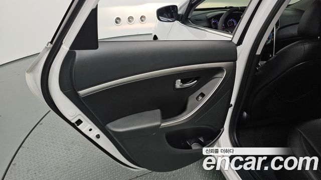 Hyundai i30 2012 — photo 15