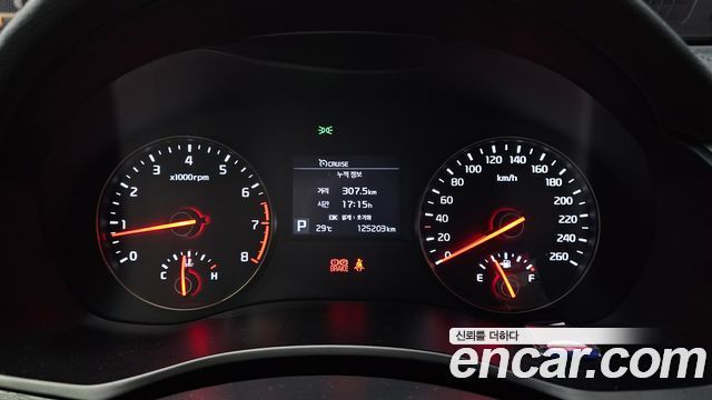 Kia K7 2016 — photo 11