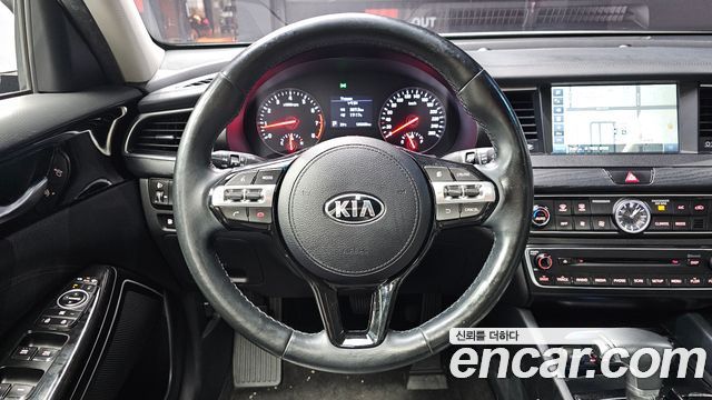 Kia K7 2016 — photo 19
