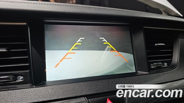 Kia K7 2016 — photo 21