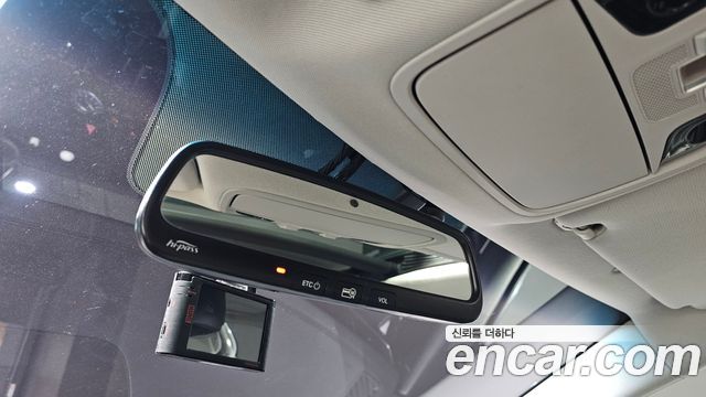 Kia K7 2016 — photo 22