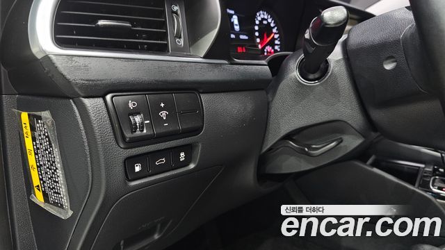 Kia K7 2016 — photo 23