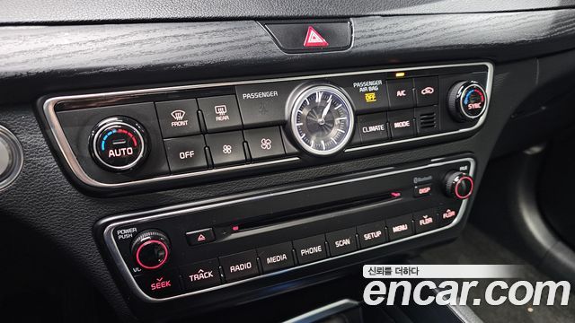 Kia K7 2016 — photo 24