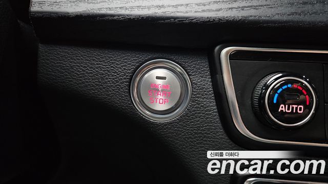 Kia K7 2016 — photo 28