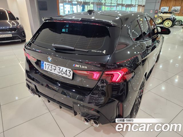 BMW 1-Series 2025 — photo 2