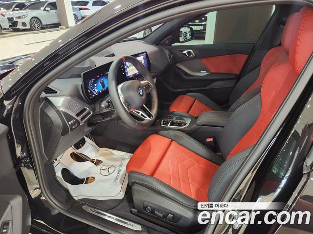 BMW 1-Series 2025 — photo 10
