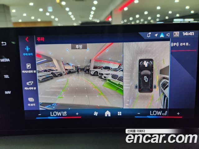 BMW 1-Series 2025 — photo 11