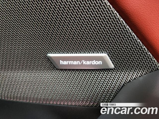 BMW 1-Series 2025 — photo 17