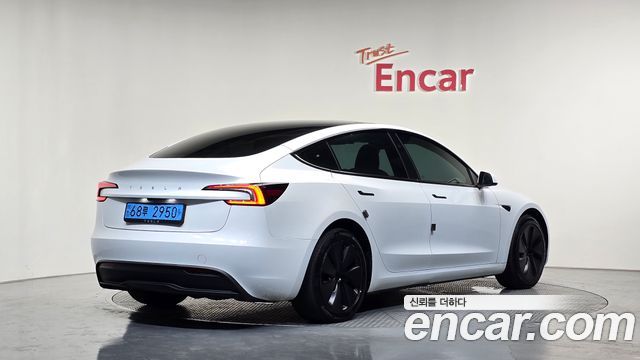Tesla Model 3 2024 — photo 2