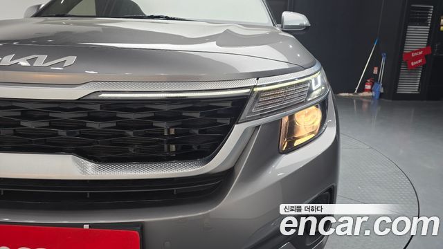 Kia Seltos 2023 — photo 8