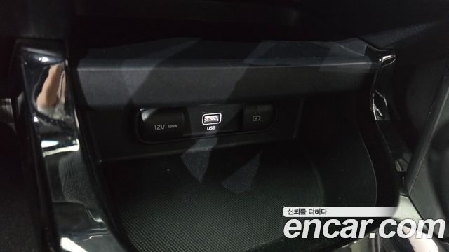Kia Seltos 2023 — photo 29