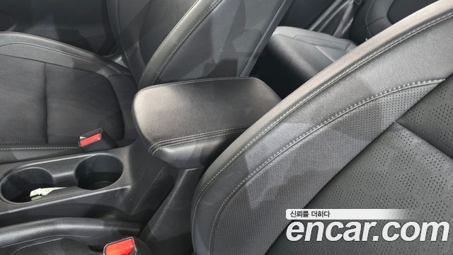 Kia Seltos 2023 — photo 30