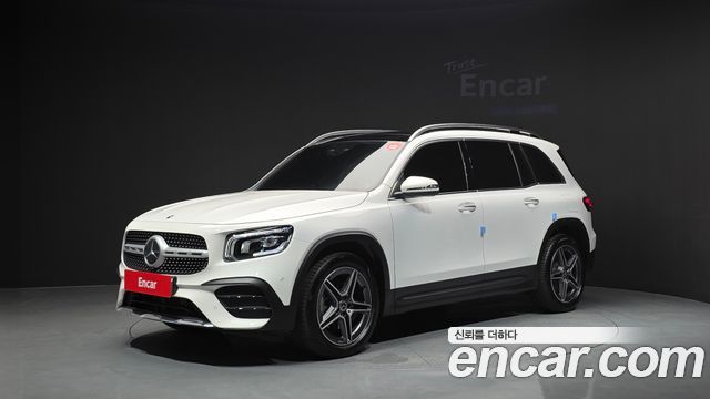 Mercedes-Benz GLB-Class 2023 — photo 1