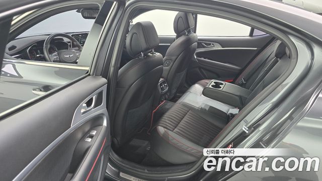 Genesis G70 2018 — photo 18