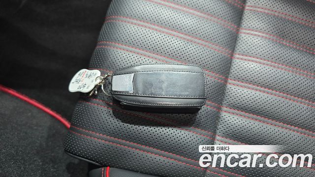 Genesis G70 2018 — photo 23