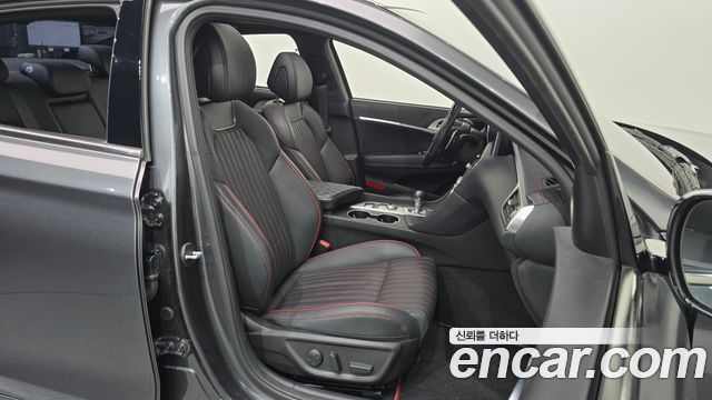Genesis G70 2018 — photo 16