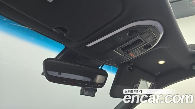 Genesis G70 2018 — photo 27