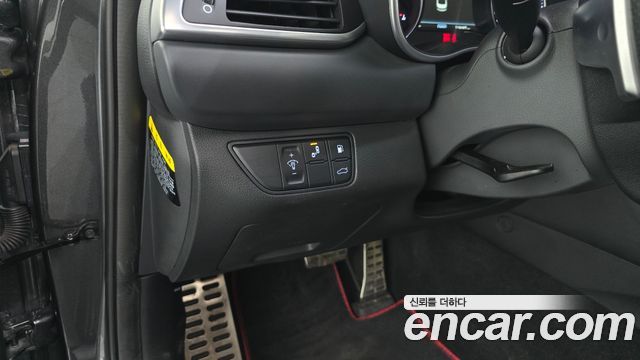 Genesis G70 2018 — photo 28