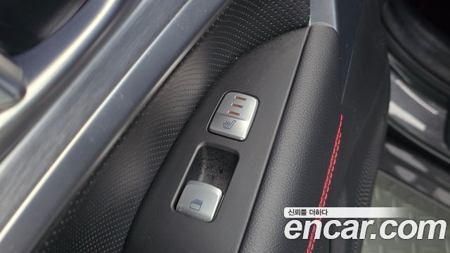 Genesis G70 2018 — photo 33