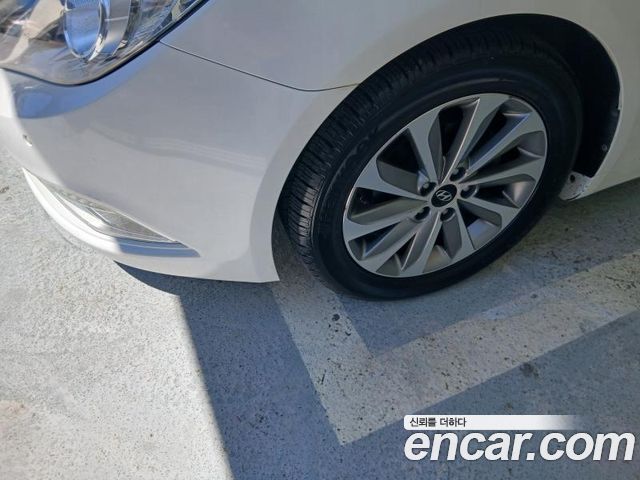 Hyundai Sonata 2013 — photo 17