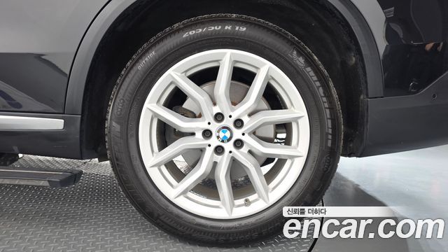 BMW X5 2019 — photo 7