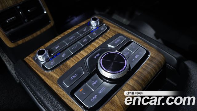 Kia K9 2022 — photo 28