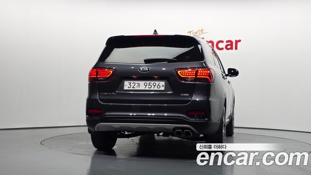 Kia Sorento 2018 — photo 4