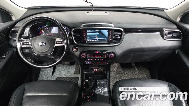 Kia Sorento 2018 — photo 10