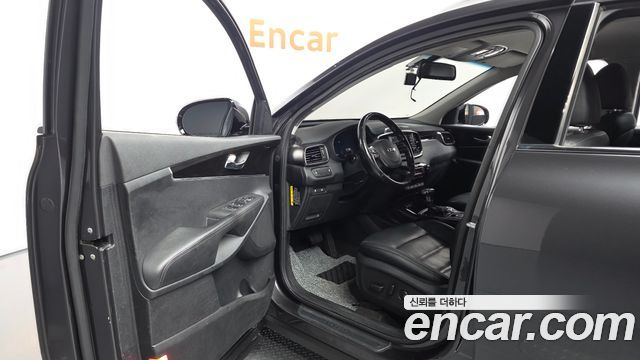 Kia Sorento 2018 — photo 13