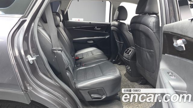 Kia Sorento 2018 — photo 18