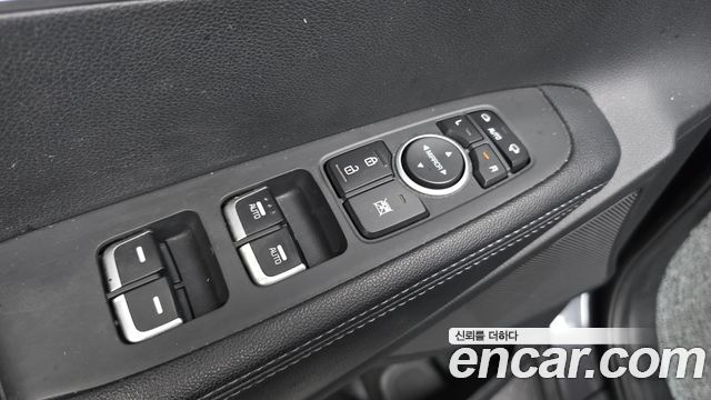 Kia Sorento 2018 — photo 28