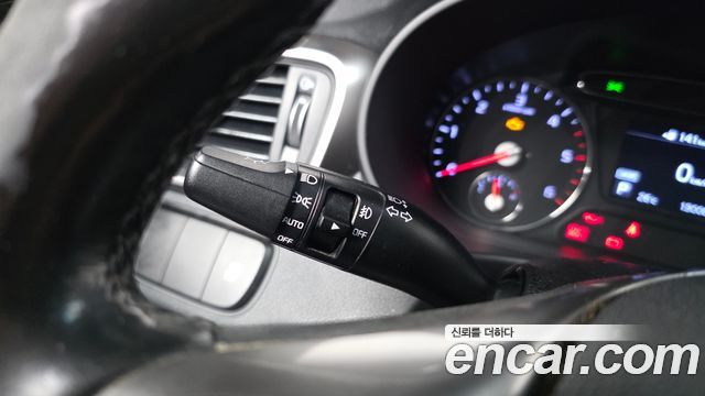 Kia Sorento 2018 — photo 29