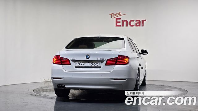 BMW 5-Series 2014 — photo 4