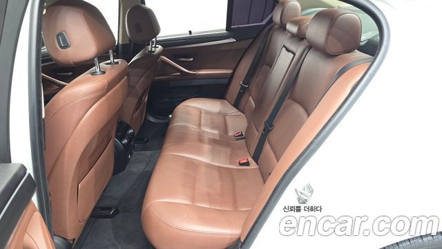 BMW 5-Series 2014 — photo 17