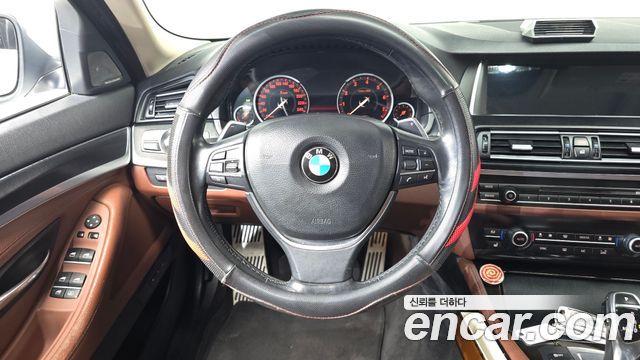 BMW 5-Series 2014 — photo 19