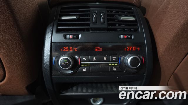 BMW 5-Series 2014 — photo 31