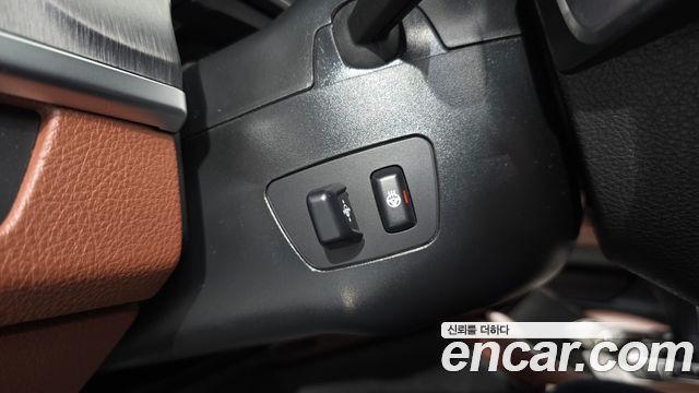BMW 5-Series 2014 — photo 32