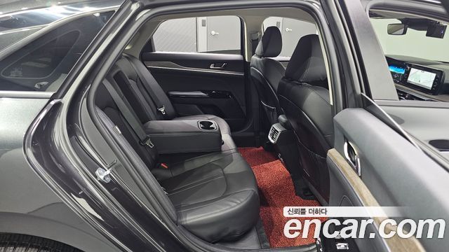Kia K5 2022 — photo 17