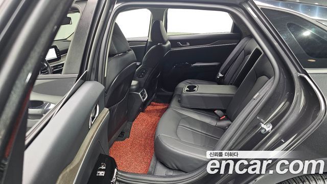 Kia K5 2022 — photo 18
