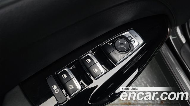 Kia K5 2022 — photo 29