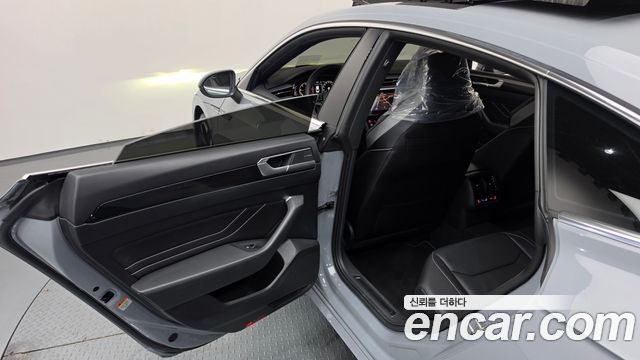 Volkswagen Arteon 2023 — photo 26