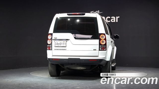 Land Rover Discovery 2014 — photo 4