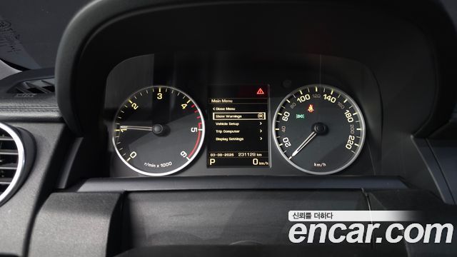 Land Rover Discovery 2014 — photo 11